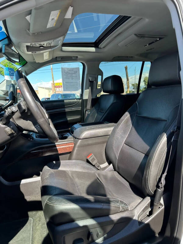 2017 GMC Yukon XL SLT