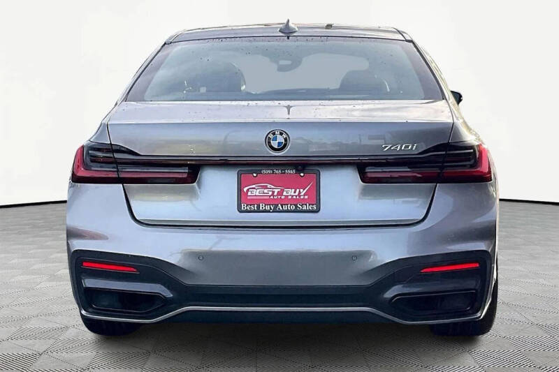 2022 BMW 7 Series 740i