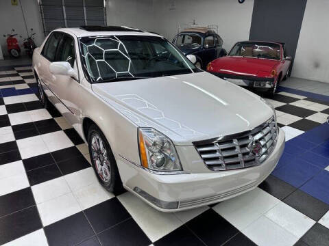 2011 Cadillac DTS Luxury Collection