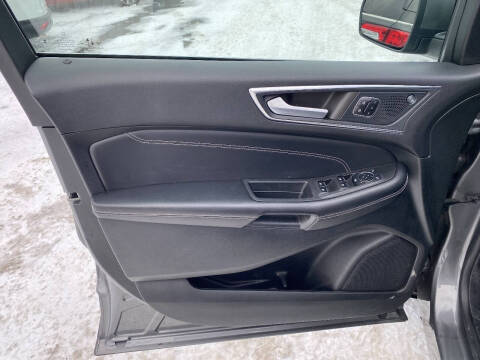 2023 Ford Edge Titanium