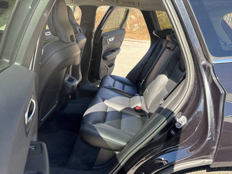 2023 Volvo XC60 B5 Core