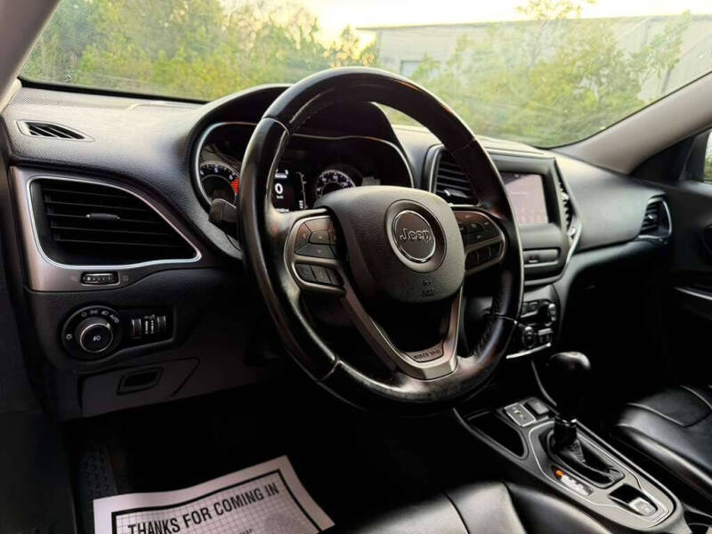 2019 Jeep Cherokee Latitude Plus