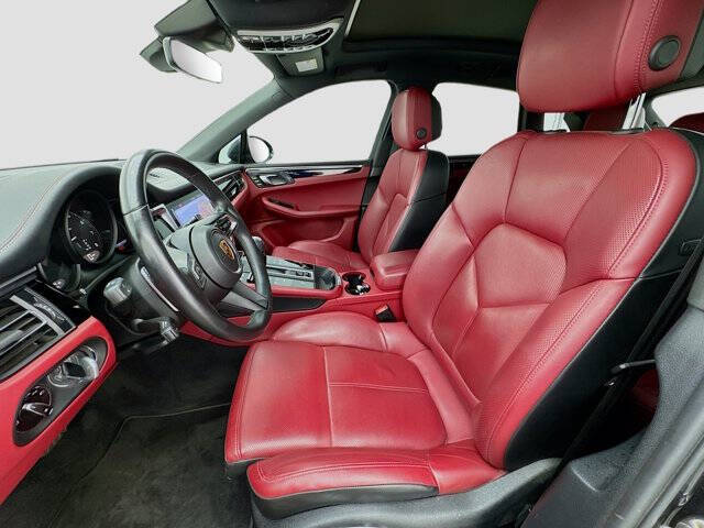 2022 Porsche Macan