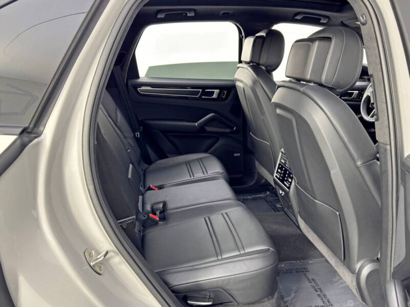 2021 Porsche Cayenne GTS