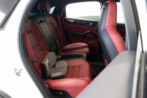 2022 Porsche Cayenne Turbo GT