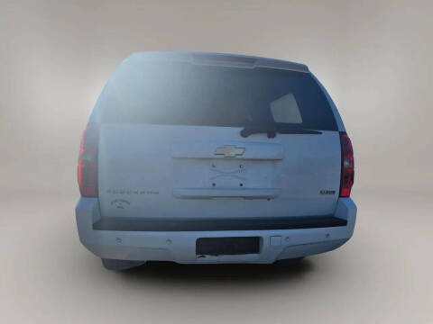 2011 Chevrolet Suburban LT