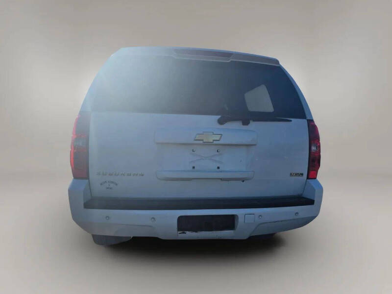 2011 Chevrolet Suburban LT