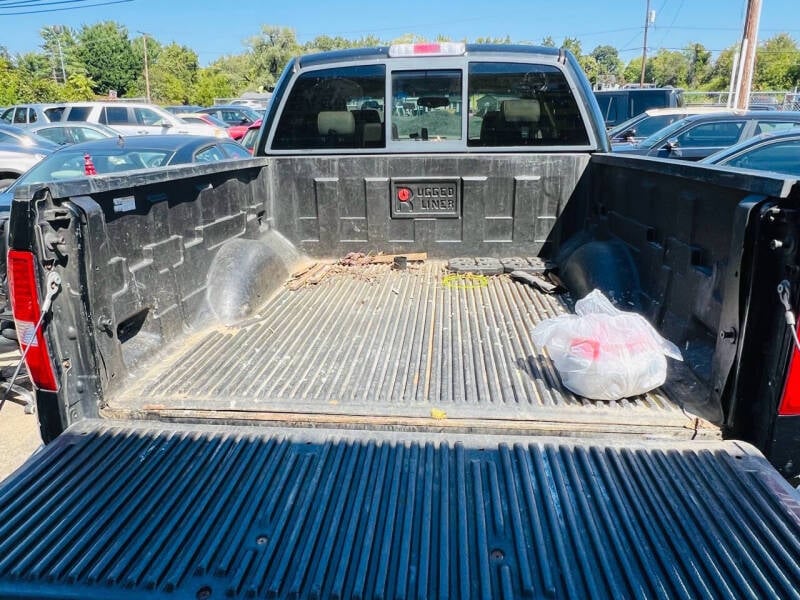 2004 Ford F-150 Lariat photo 4