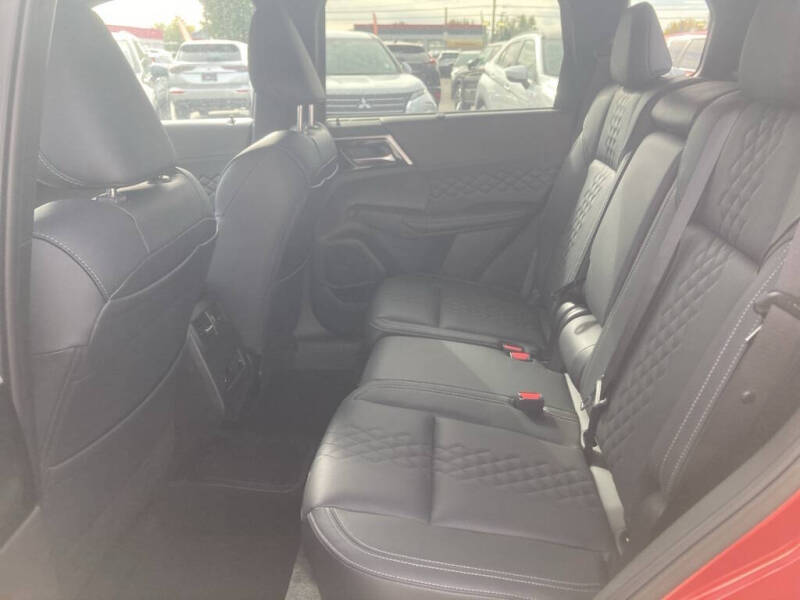 2025 Mitsubishi Outlander PHEV SEL