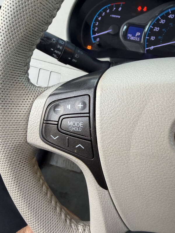 2014 Toyota Sienna XLE 7-Passenger