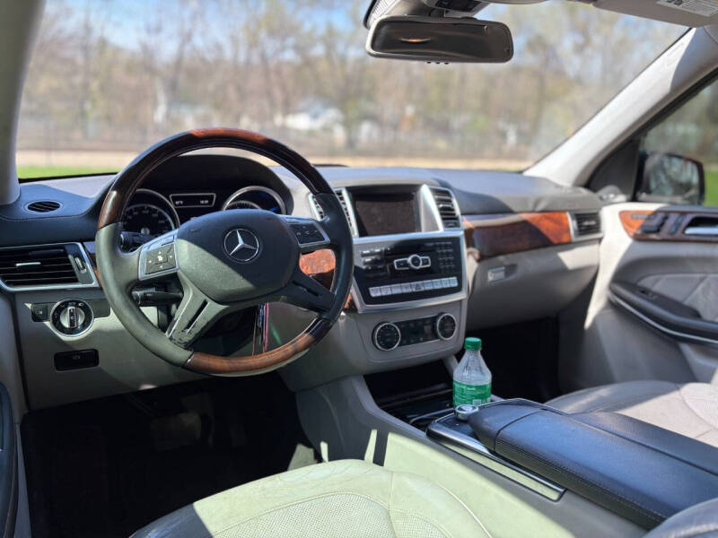 2014 Mercedes-Benz GL-Class GL 550 4MATIC