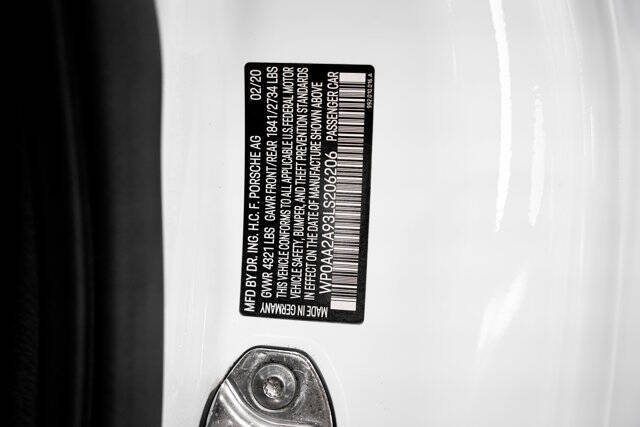 2020 Porsche 911 Carrera