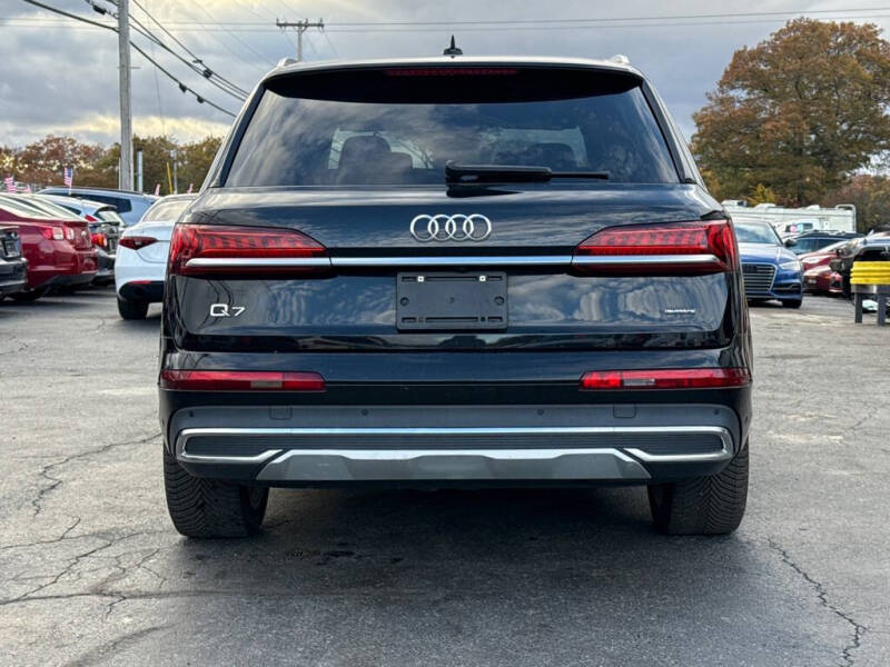 2022 Audi Q7 quattro Premium Plus 55 TFSI