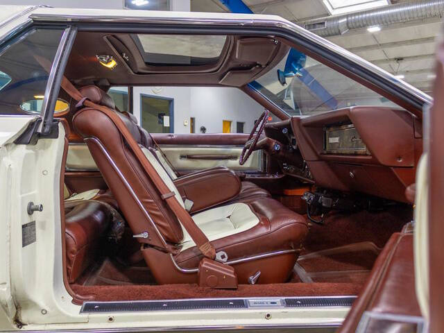 1977 Lincoln Mark V