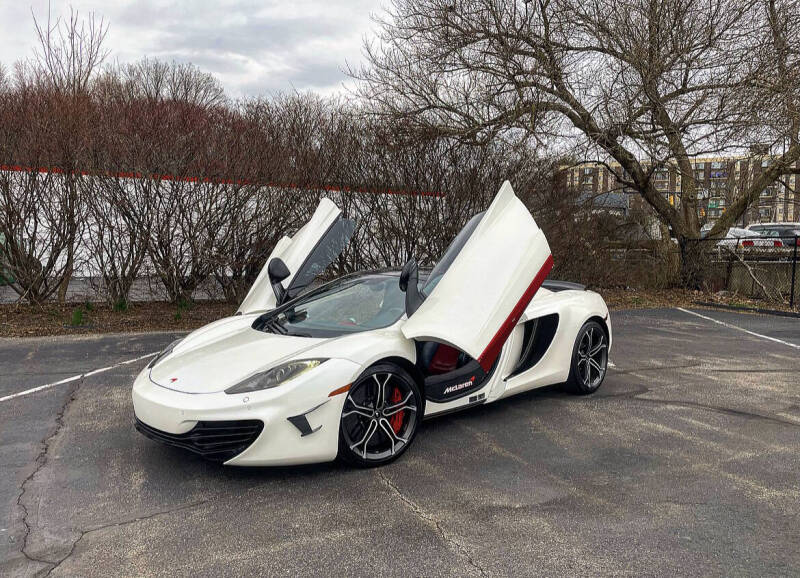 2013 McLaren MP4-12C