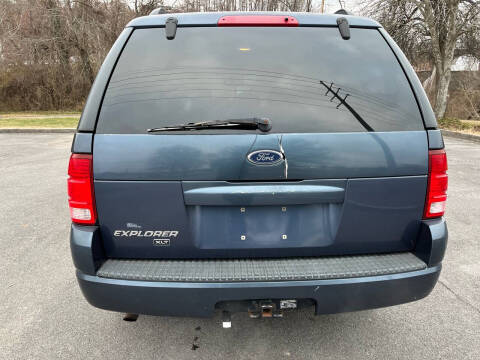 2004 Ford Explorer XLT