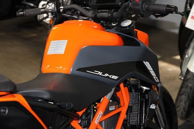 2023 KTM DUKE 390