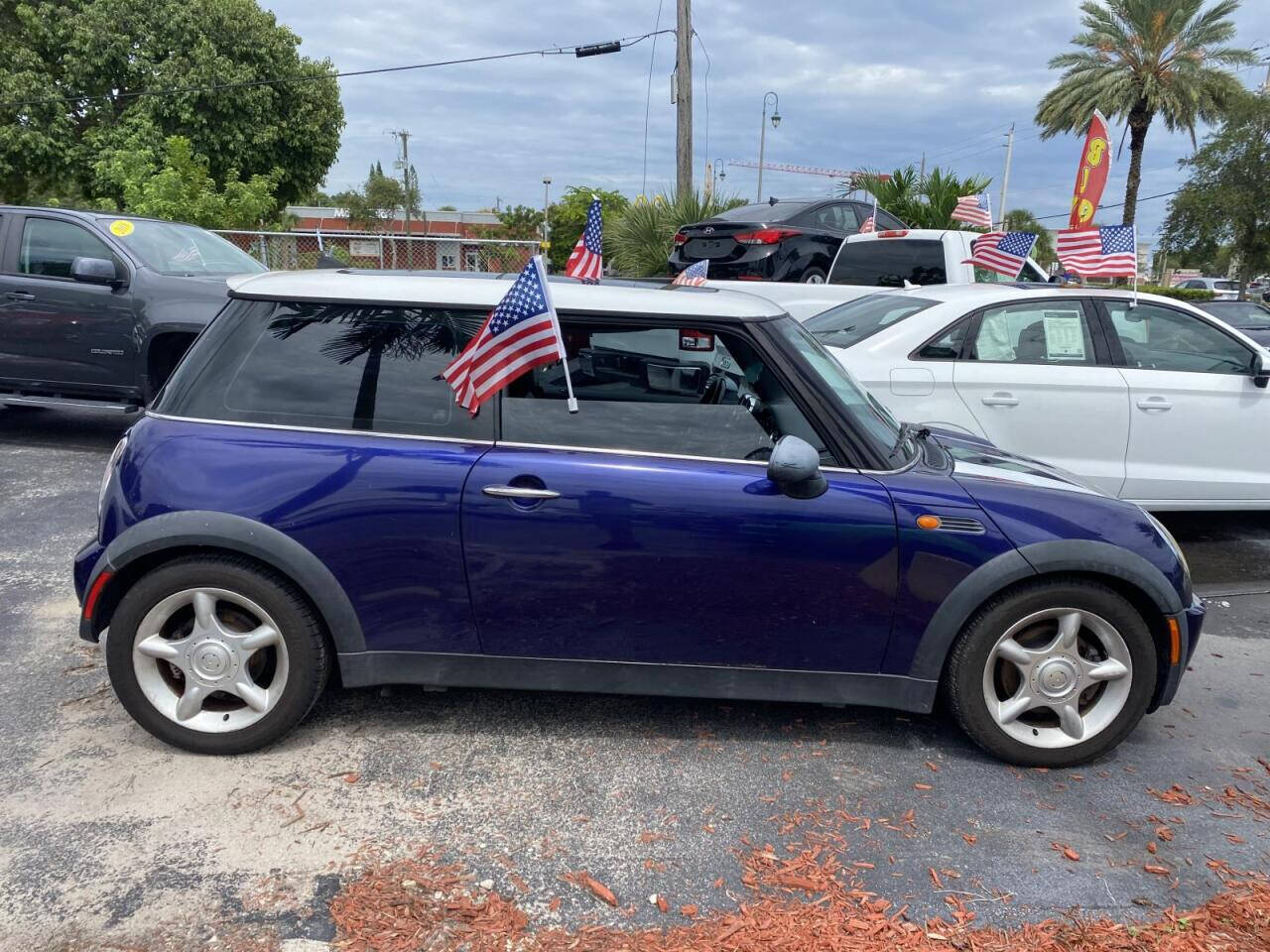 2005 MINI Cooper  - $5,500