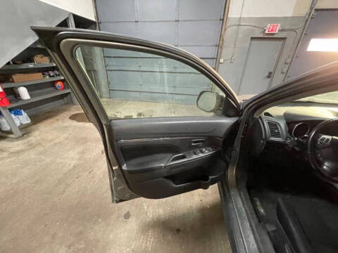 2013 Mitsubishi Outlander Sport ES