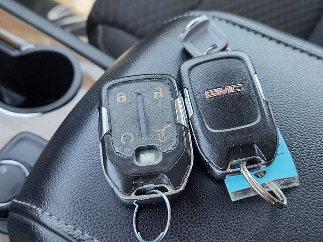 2017 GMC Acadia SLE-2
