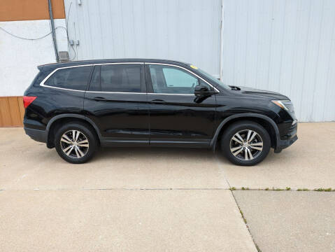 2017 Honda Pilot for sale at Parkway Motors in Osage Beach MO