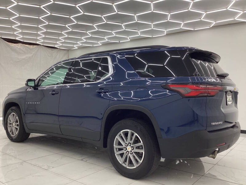 2022 Chevrolet Traverse LT Cloth