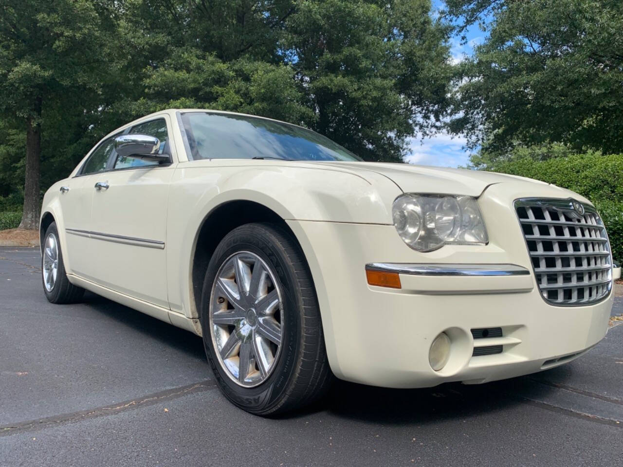 2009 Chrysler 300 for sale at Megamotors JRD in Alpharetta, GA