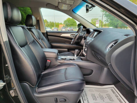 2019 Nissan Pathfinder SL