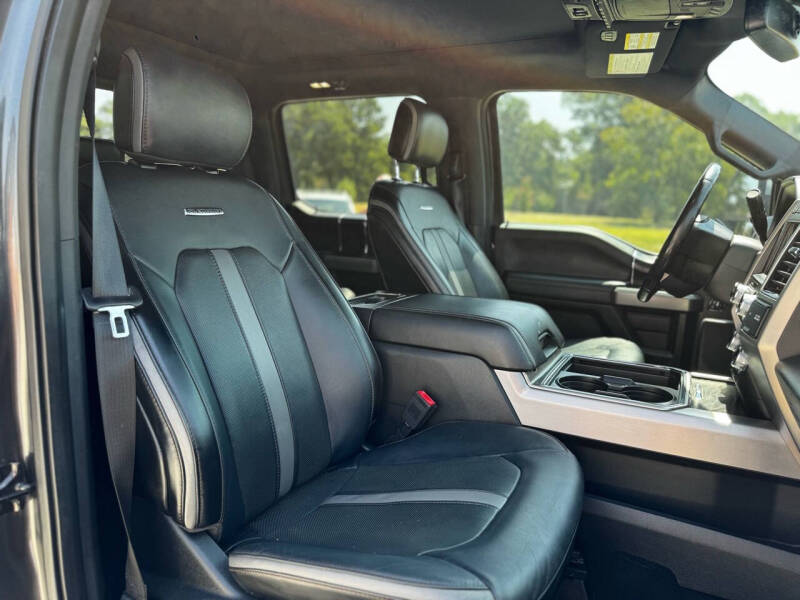 2019 Ford F-250 Super Duty Platinum photo 17