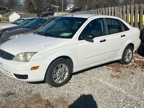 2007 Ford Focus for sale at Carz of Marshall LLC in Marshall MO