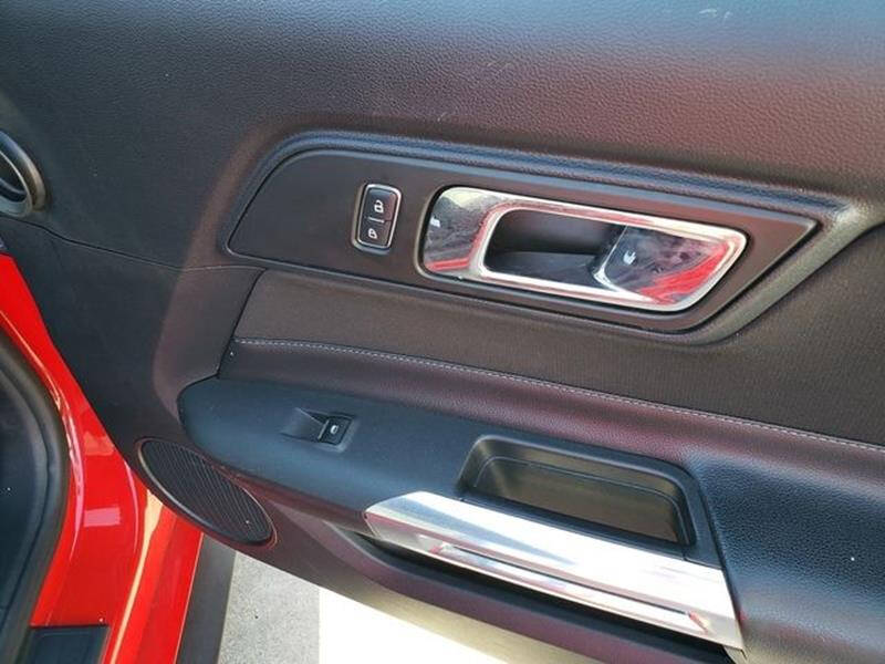 2017 Ford Mustang V6