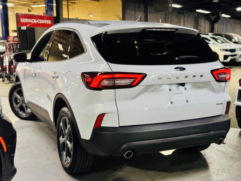 2025 Ford Escape ST-Line Select