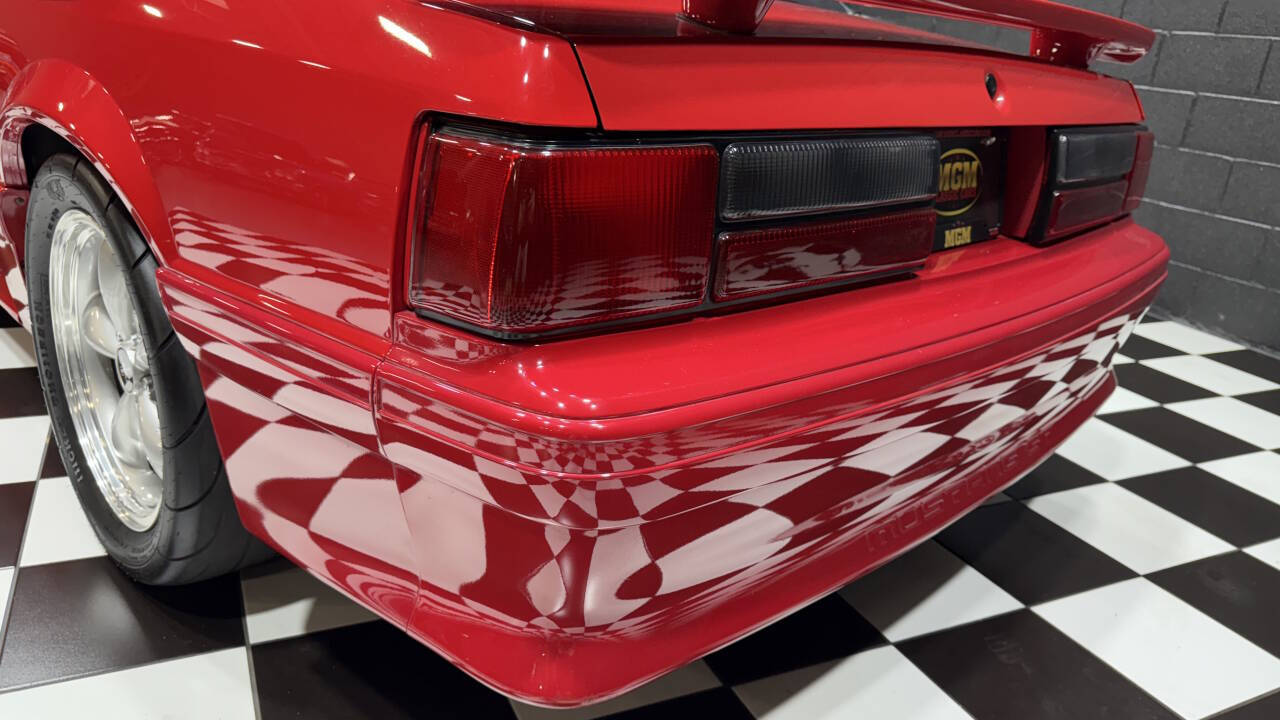 1993 Ford Mustang 24