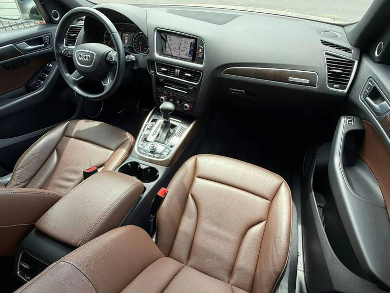 2017 Audi Q5 2.0T quattro Premium Plus