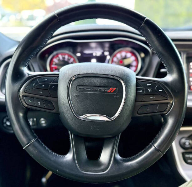 2020 Dodge Challenger SXT