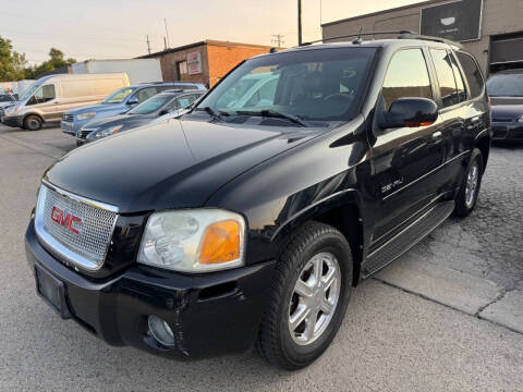 2005 GMC Envoy for sale at AUTOSAVIN in Villa Park IL