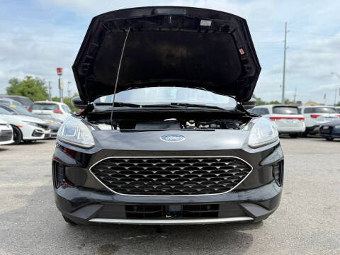 2020 Ford Escape SE
