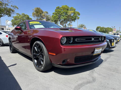 2018 Dodge Challenger SXT Plus