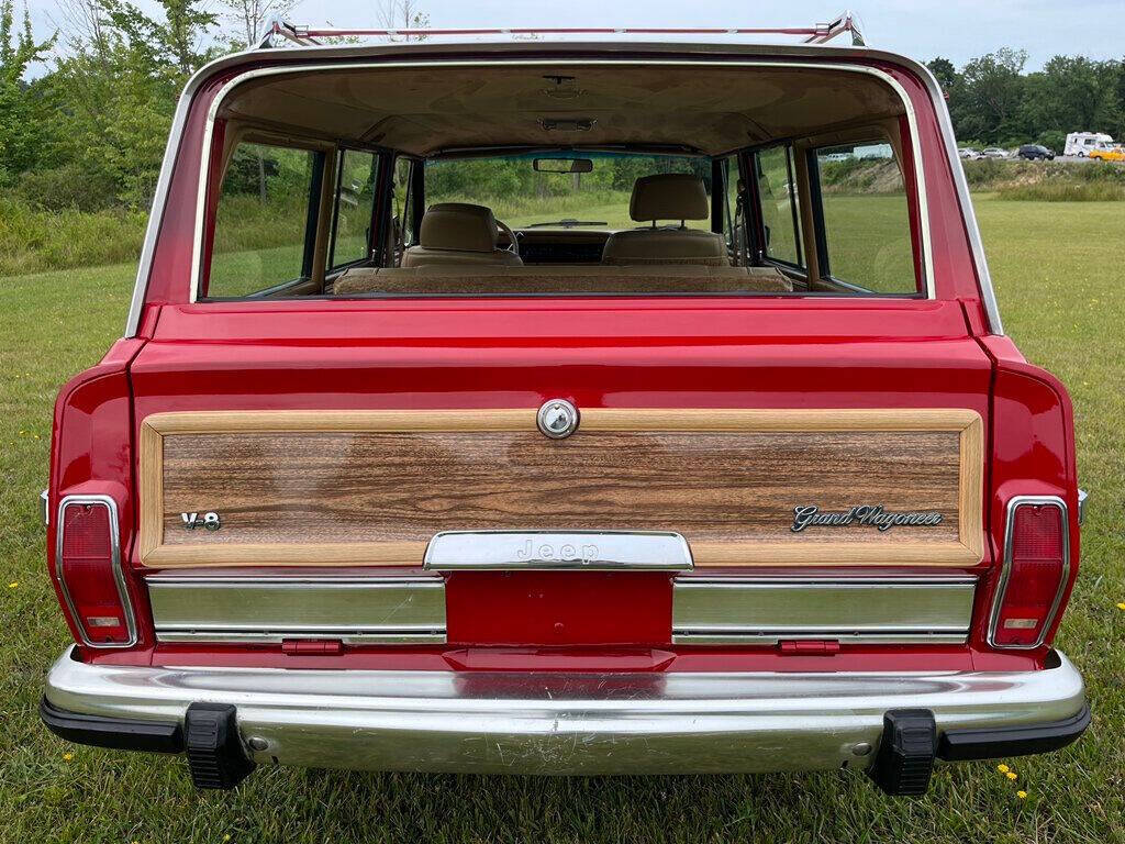 1987 Jeep Grand Wagoneer 4
