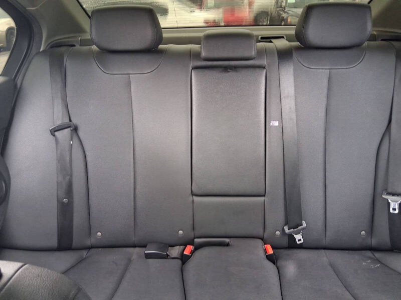 2015 BMW 3 Series 320i xDrive