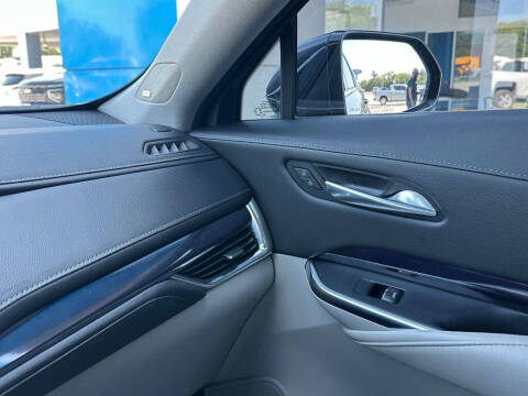 2022 Cadillac XT4 Luxury