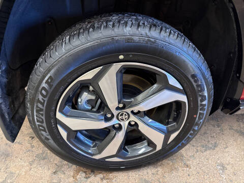 2024 Toyota RAV4 Prime SE