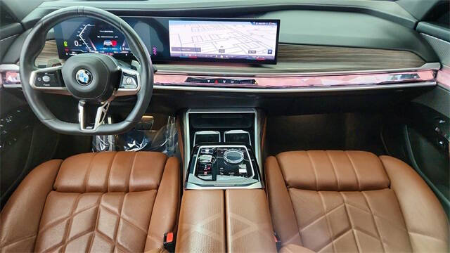 2023 BMW 7 Series 740i