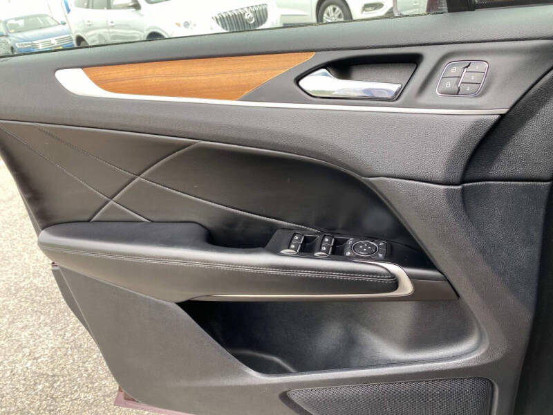 2019 Lincoln MKC Select
