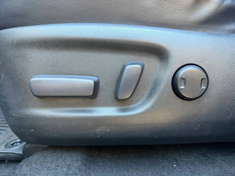 2017 Toyota RAV4 SE