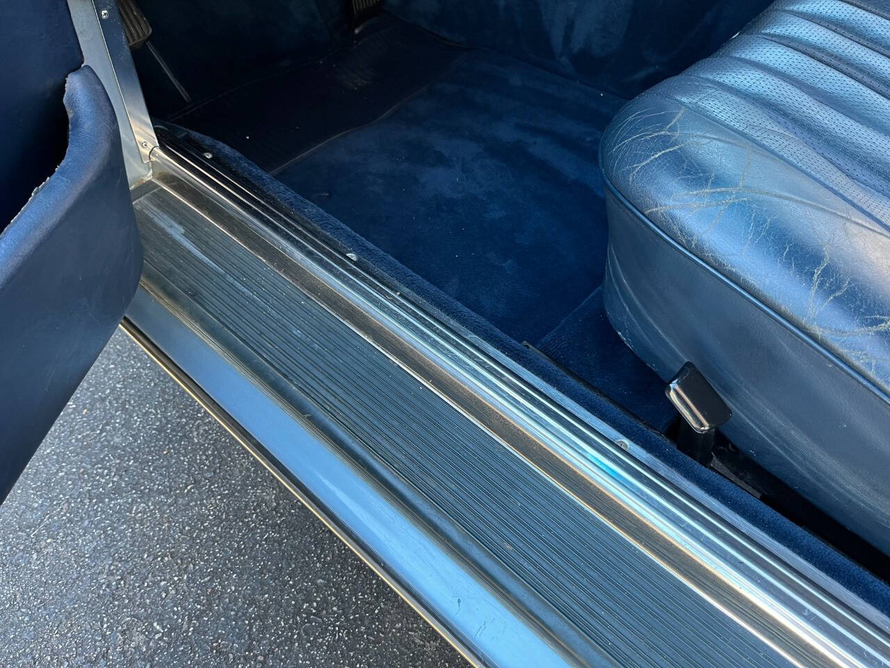 1986 Mercedes-Benz 560-Class 142