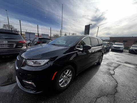 2026 Chrysler Pacifica Select