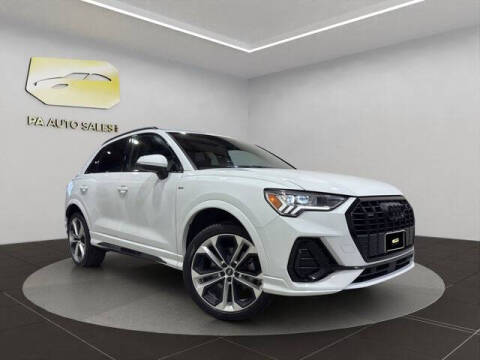 2022 Audi Q3 quattro S line Prem Plus 45 TFSI