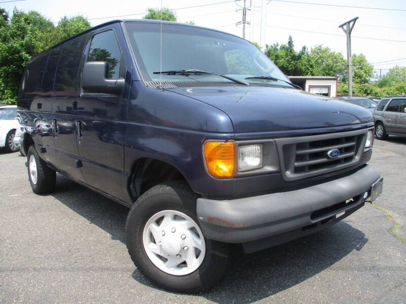 2005 Ford E-Series for sale at Unlimited Auto Sales Inc. in Mount Sinai NY