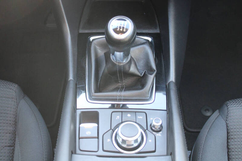 2017 Mazda MAZDA3 Sport